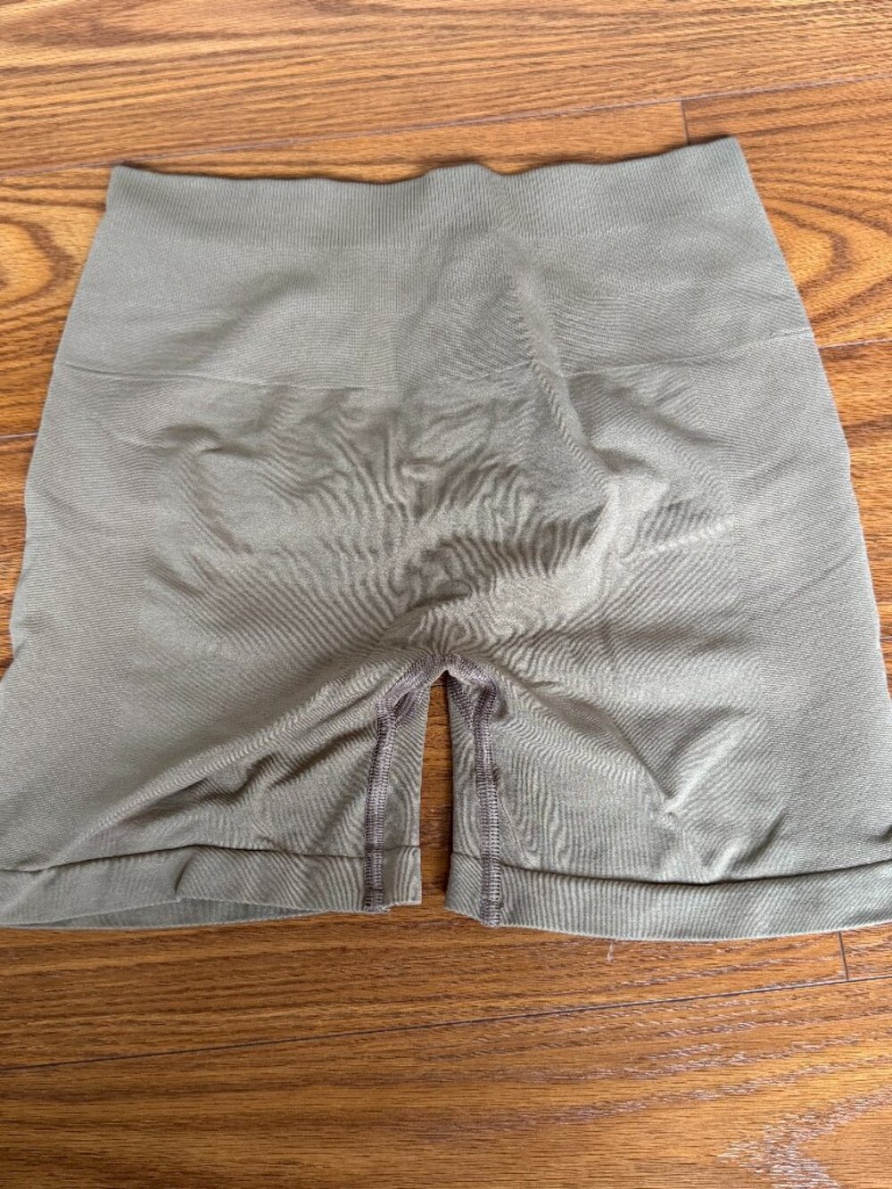 Alphalete Amplify 4.5" Shorts - S - Picture 2 of 4